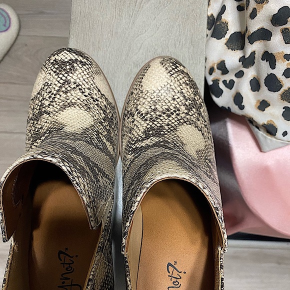 Snakeskin Winter Booties - Picture 2 of 3